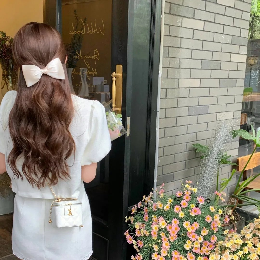 不认识的女友